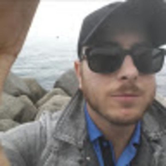 Meet your Posher, Hani - Picture 1 of 1